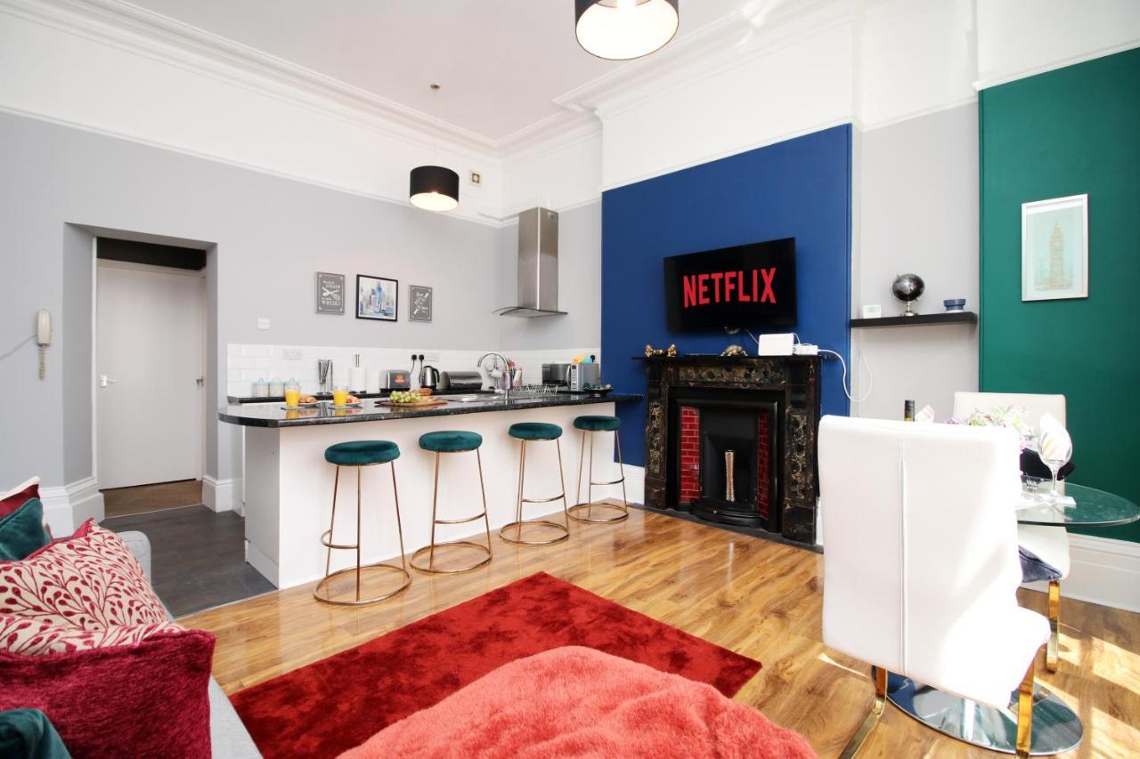 Sleek And Stylish 2 Bed In Clifton - Garden Apartment Bristol Bagian luar foto
