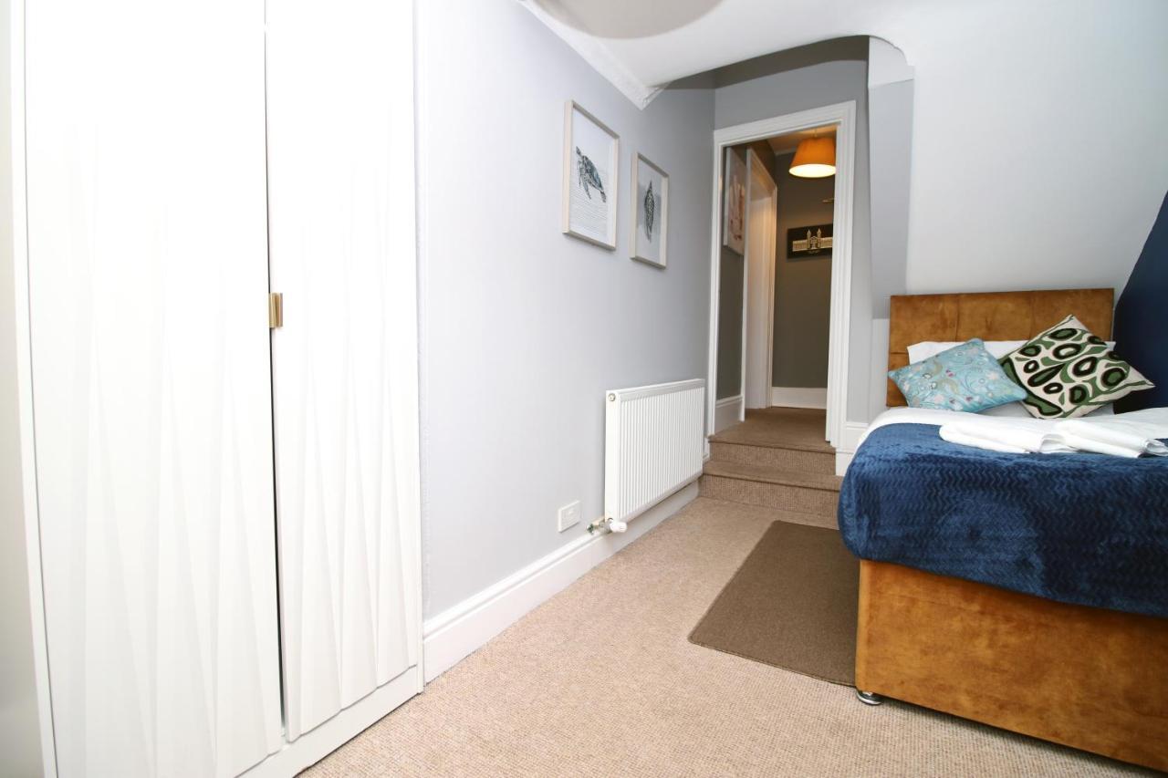 Sleek And Stylish 2 Bed In Clifton - Garden Apartment Bristol Bagian luar foto