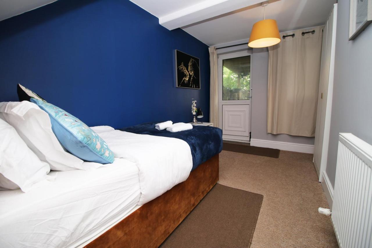Sleek And Stylish 2 Bed In Clifton - Garden Apartment Bristol Bagian luar foto
